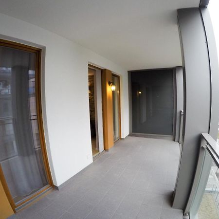 Apartament Obrzezna 3 Deluxe Varsovia Exterior foto