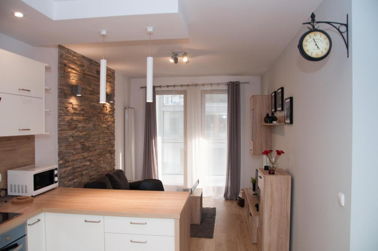 Apartament Obrzezna 3 Deluxe Varsovia Exterior foto