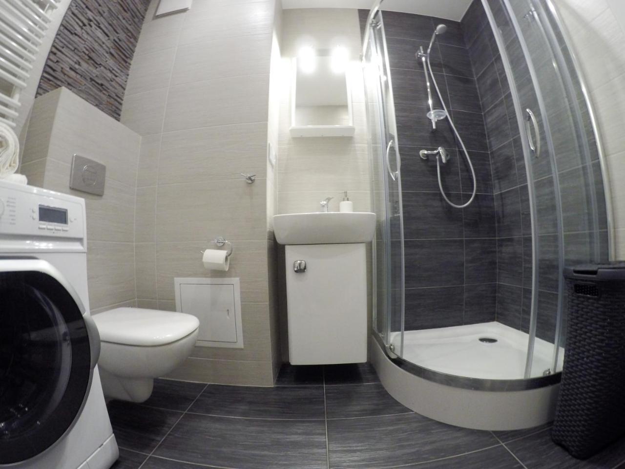 Apartament Obrzezna 3 Deluxe Varsovia Exterior foto